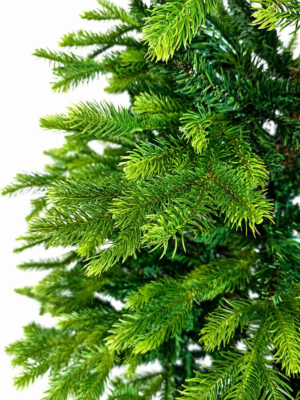 150cm Lifelike Artificial Christmas Tree – Realistic Mixed Green Branches